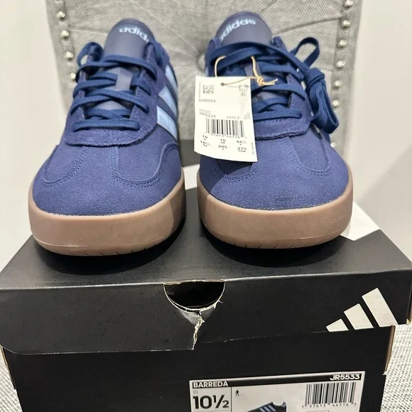 Adidas Men’s Navy Three Stripe Barreda Sneaker Size 10.5 Brand New!